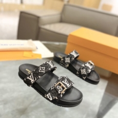 Louis Vuitton Slippers